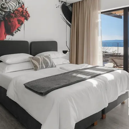 New! Stylish Collina - Stunning Sea Views, Private Pool, Amenities *